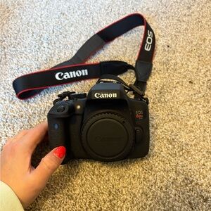 Canon EOS Rebel T6i DSLR Camera Bundle / Starter Kit